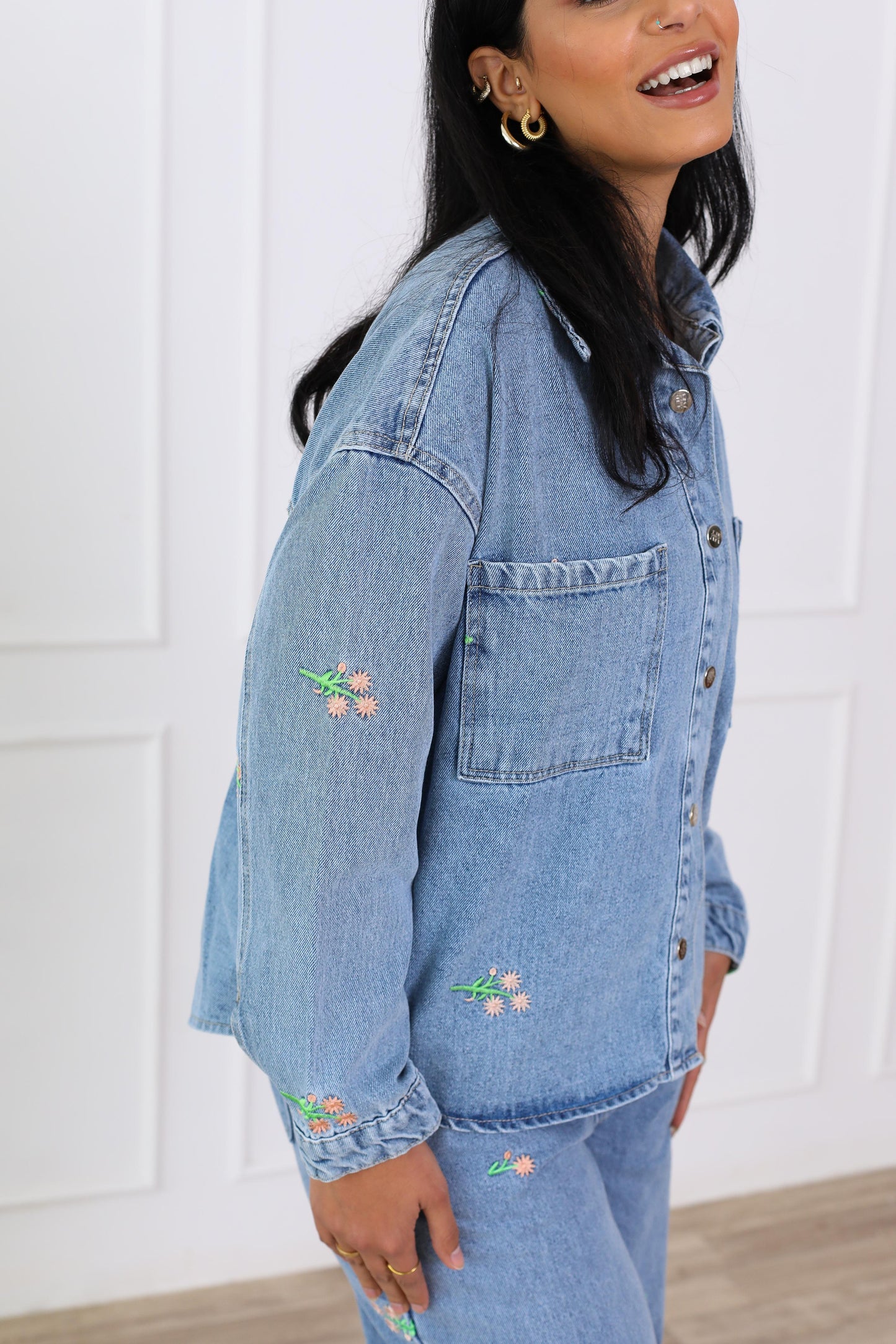 Flory Everyday Denim Jacket with Pockets light blue