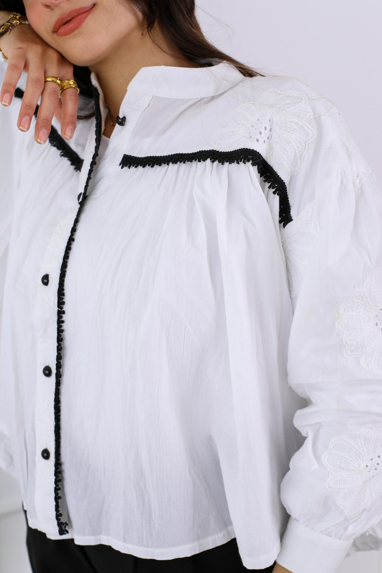Chic White Button-Down Blouse with Embroidered Detailing