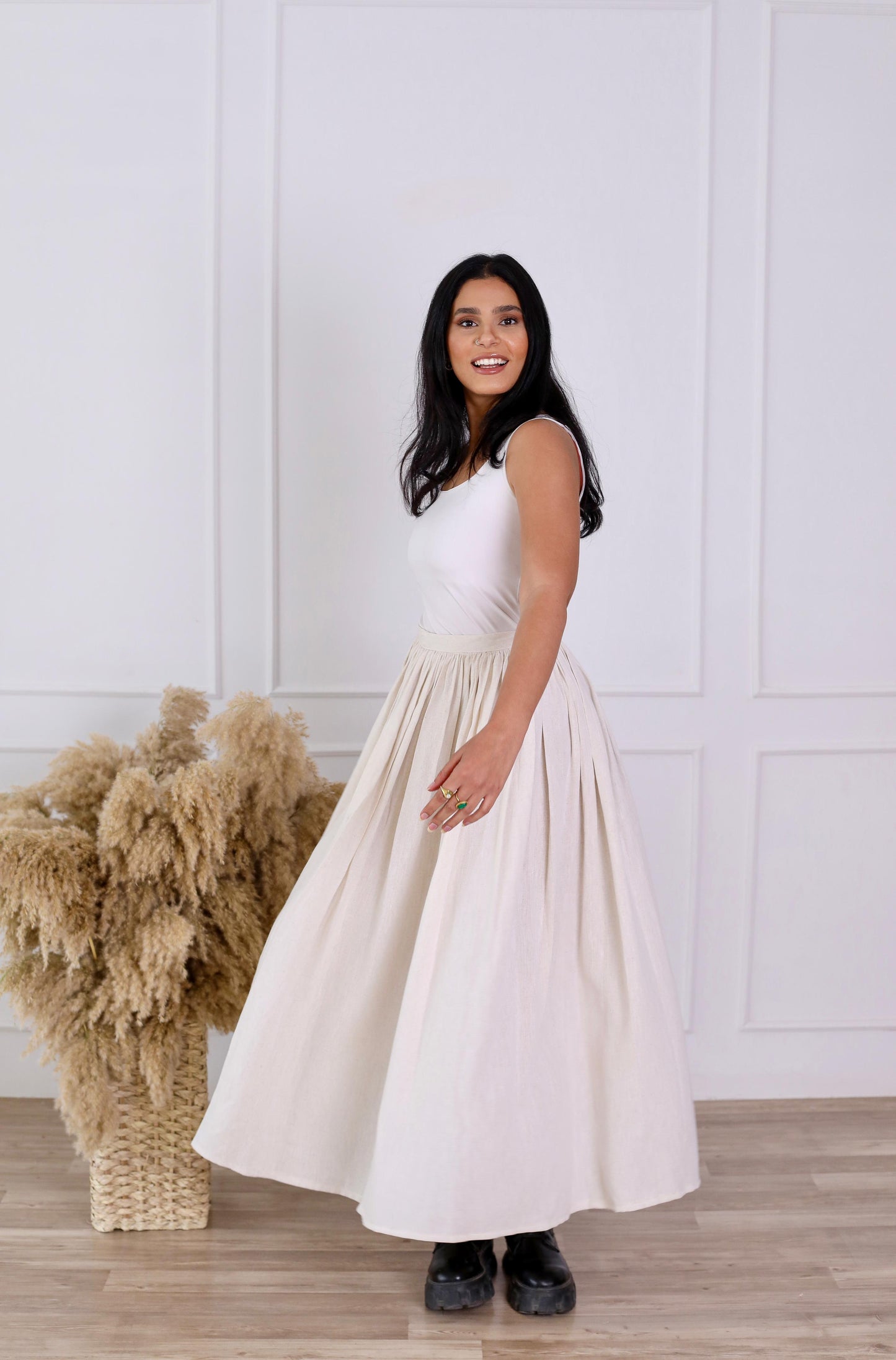 Effortlessly Elegant linen Pleated Skirt-beige