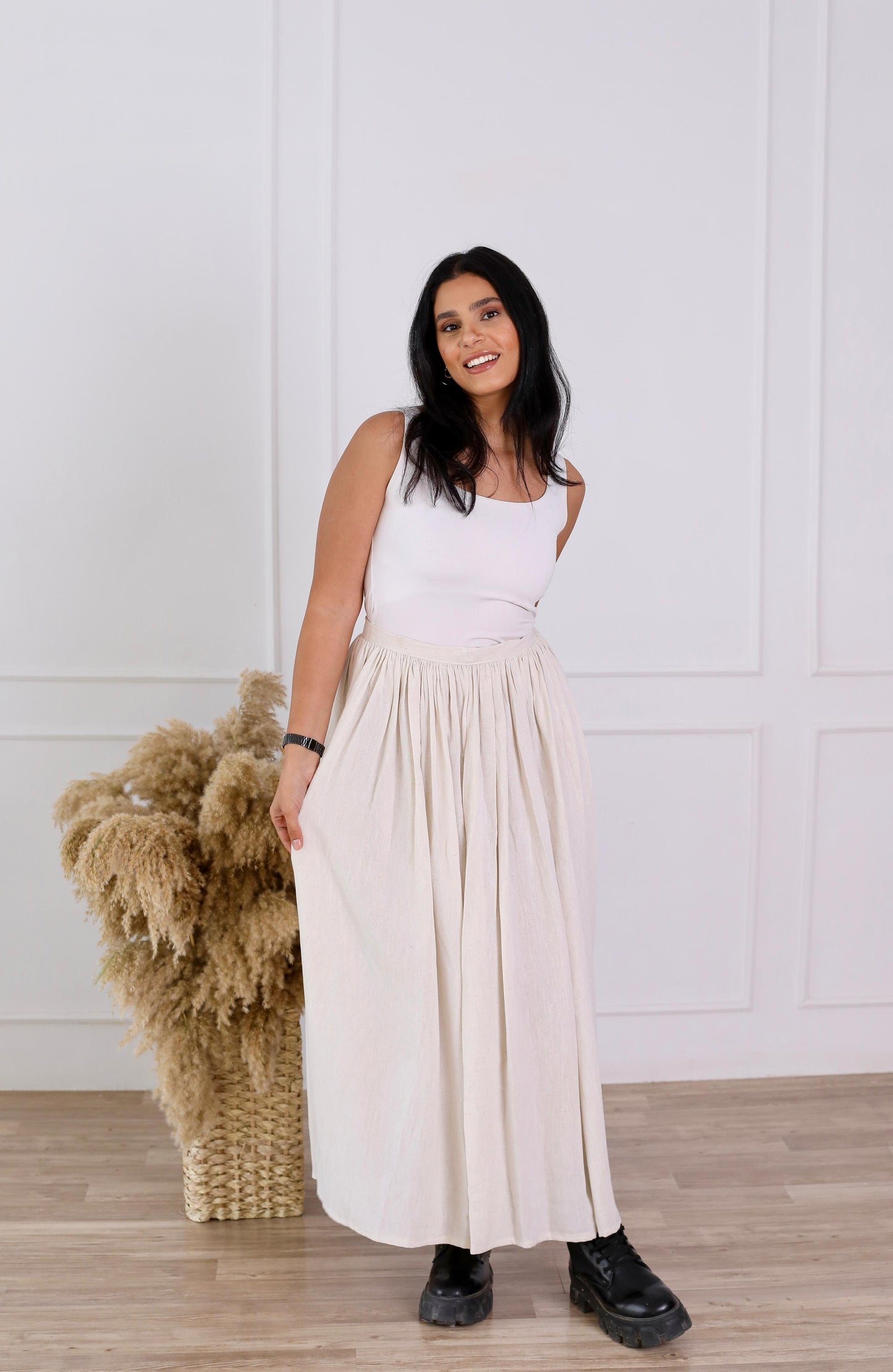 Effortlessly Elegant linen Pleated Skirt-beige